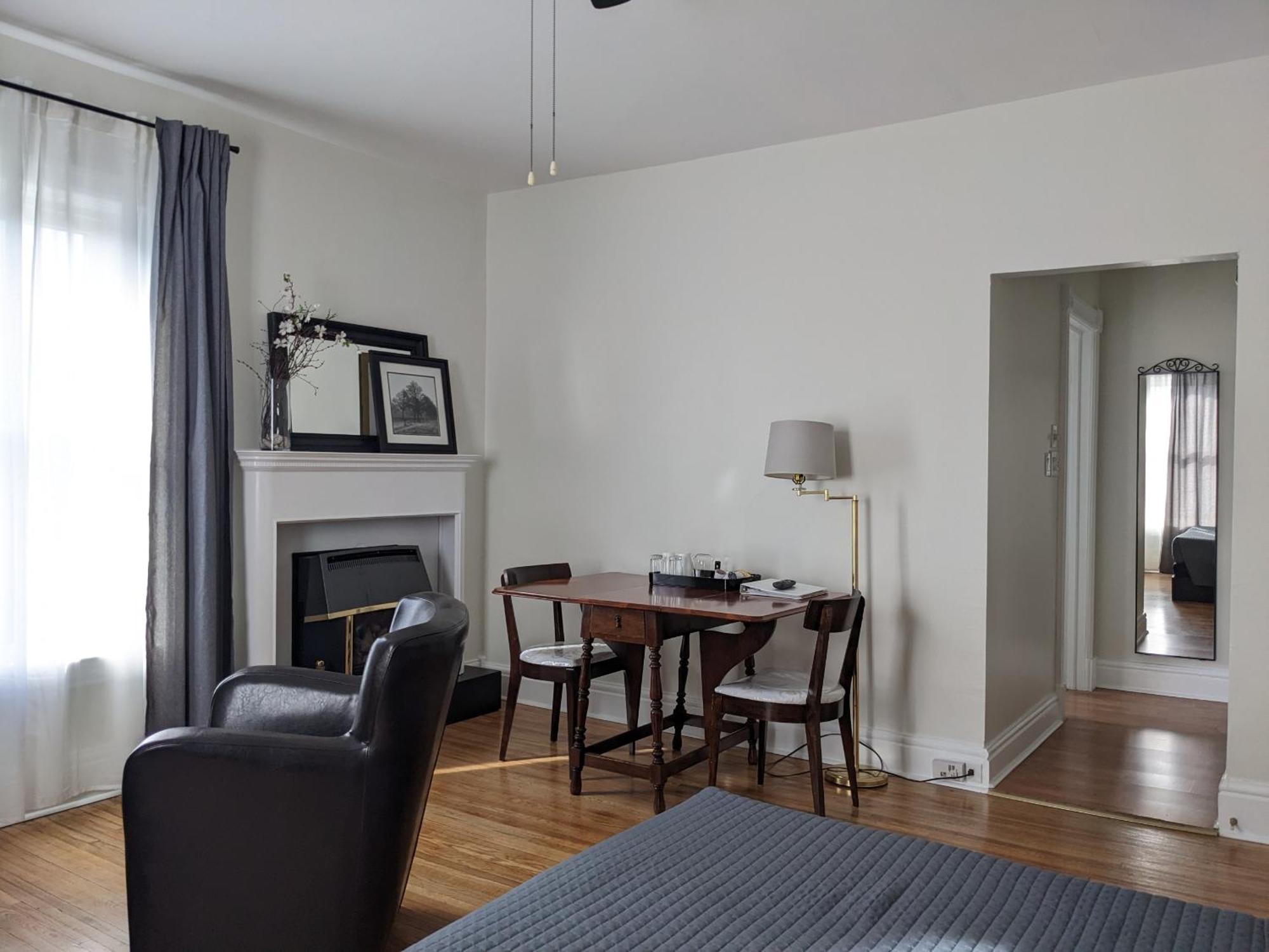Colborne Bed And Breakfast Goderich Oda fotoğraf
